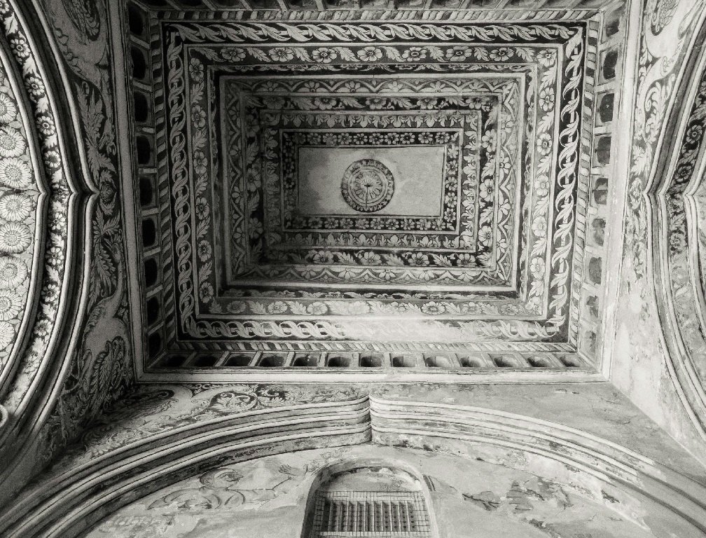 Arab Art and Design: A Growing Trend in Tamil Investment